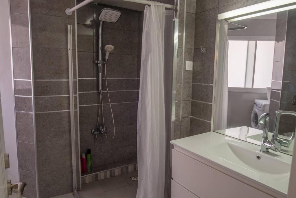 Royal Aparatment On The Sea , Blvd Nitza 34 Netanya Exterior photo